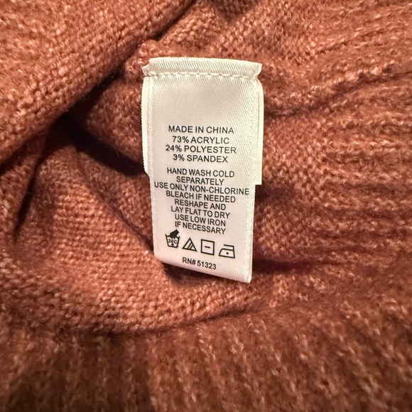 NWT 1. State from Macy's High Neck/Turtleneck Oversized Sweater in Rust - Picture 3 of 13